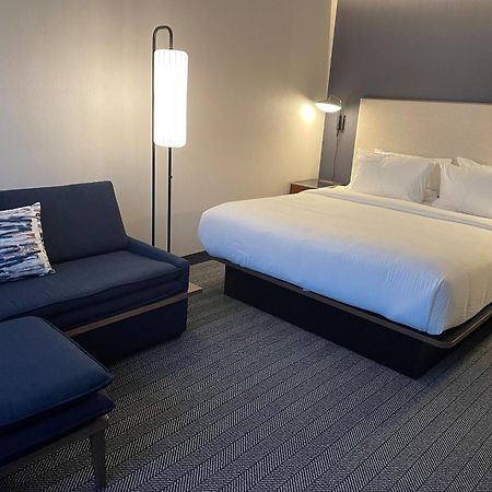 Hotel Courtyard Montreal Midtown Zewnętrze zdjęcie